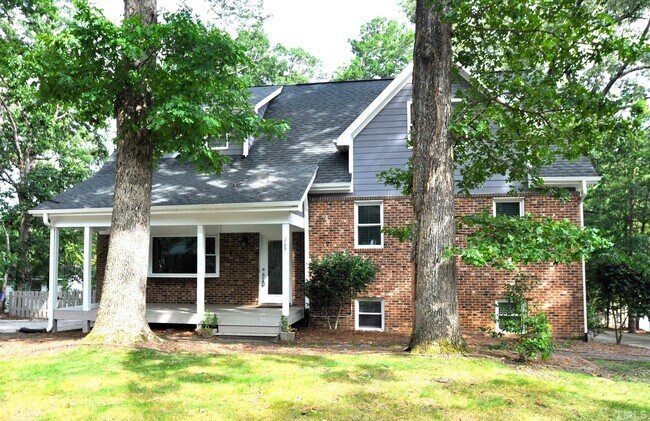 Building Photo - 205 Northfield Dr
