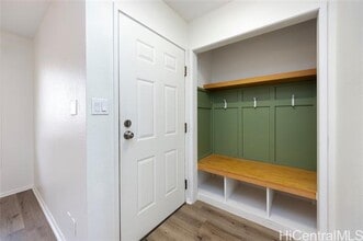 Building Photo - 46-078-78 Emepela Pl