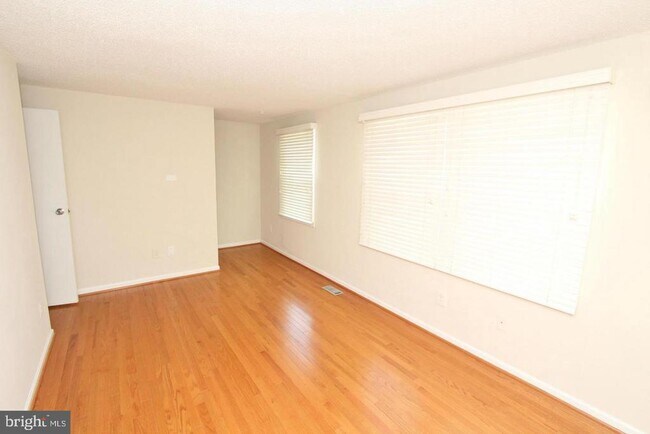 Foto del edificio - 3288 Wyndale Ct