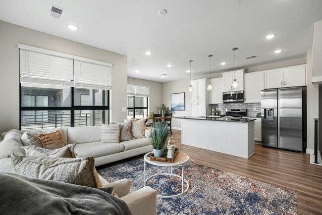 Photo - 2014 S Holly St Townhome