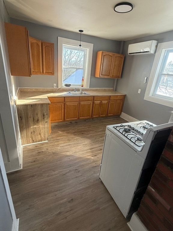 Building Photo - 12 Cushing St