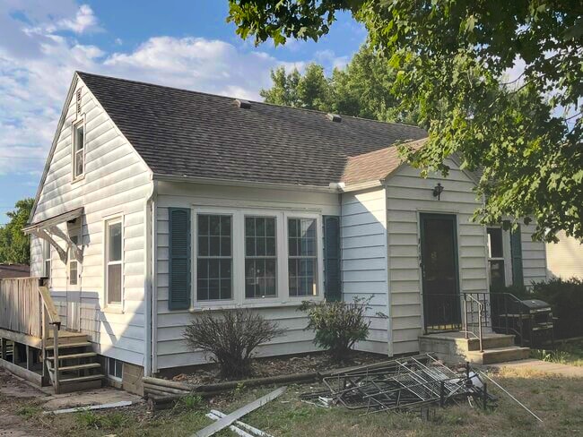 Building Photo - 703 North St