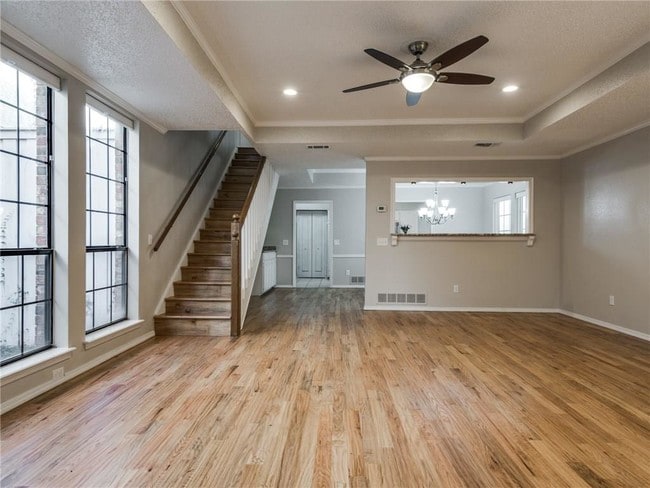Foto del edificio - 17037 Upper Bay Rd