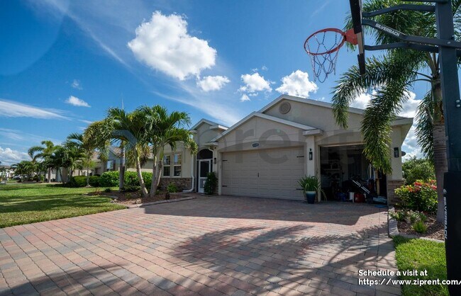 Building Photo - 2626 Corona Ln