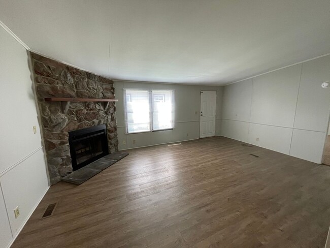 Foto del edificio - 3 Bedroom, 2 Bath Single Family Home