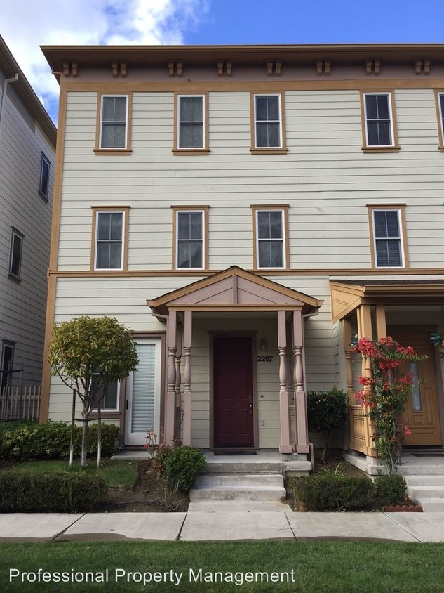 Primary Photo - 3 br, 3 bath House - 2207 Tsushima