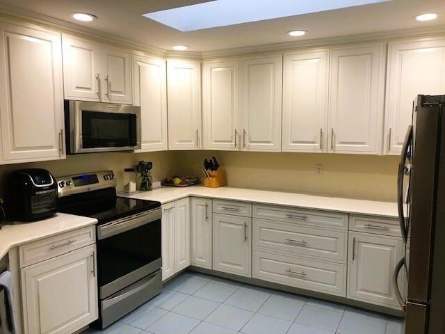 Foto del edificio - 6102 SE Landing Way