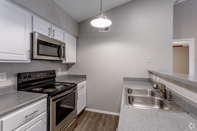 1BR, 1BA - A1 - Silverwood Apartments