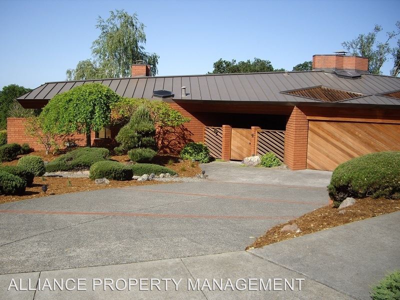 Primary Photo - 4804 Skycrest Way