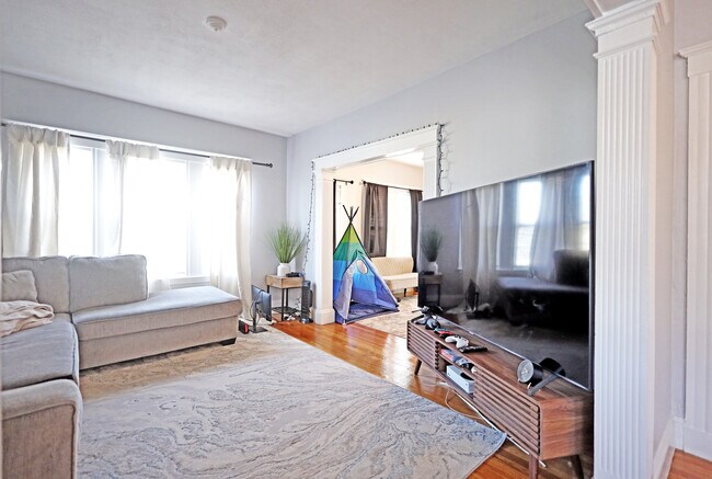 Foto del edificio - 89 Brook Rd