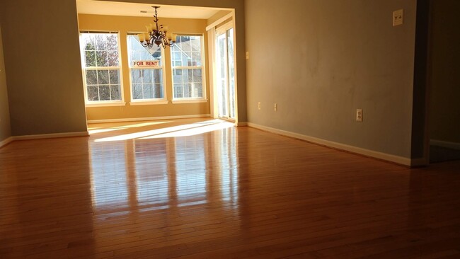 Living and dining room - 25910 Ridge Manor Dr