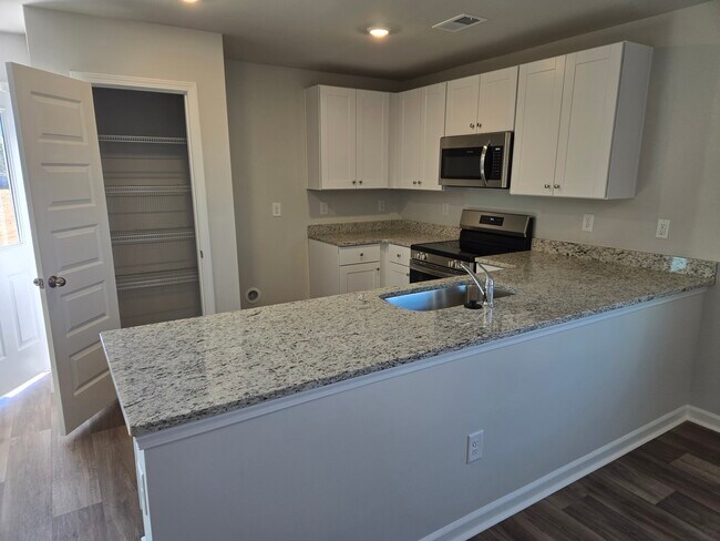 Building Photo - 146 Indigo Pl