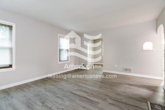 Foto del edificio - 1753 N Main St