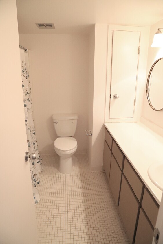 Primary Photo - 54 Club House Dr