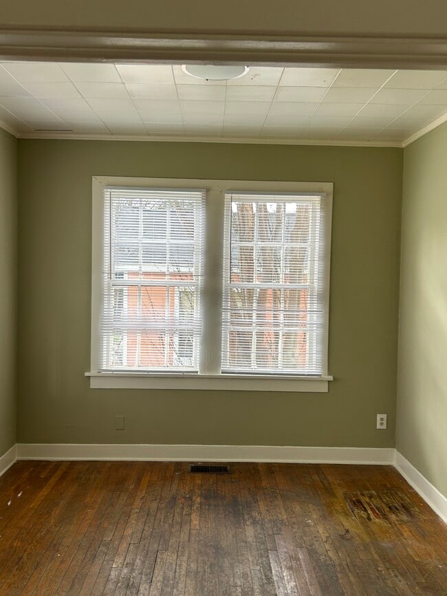 Dining room off kitchen - 309 Fredrica Ave