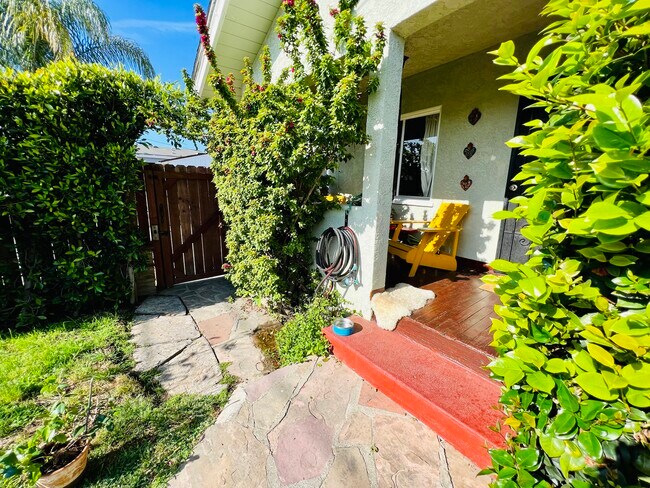 Foto del edificio - 5251 Auckland Ave