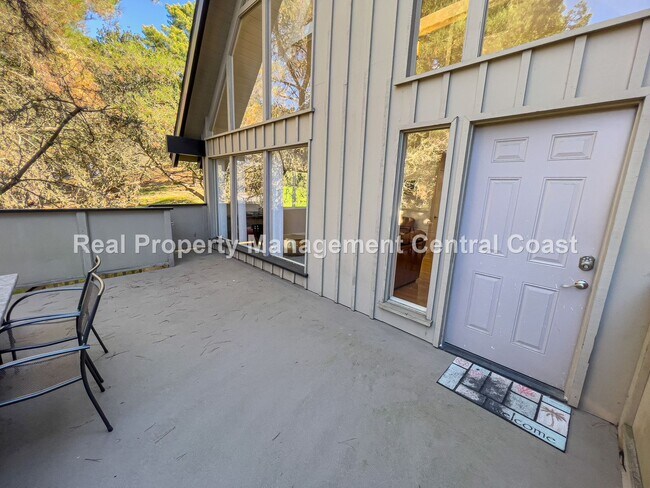 Foto del edificio - LEASE PENDING - Charming Home in Cambria -...