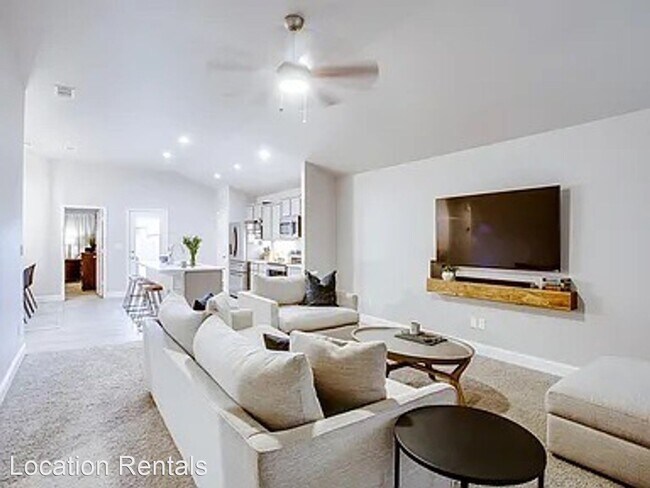 Foto del edificio - 3 br, 2 bath House - 2903 Valencia Avenue