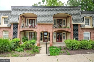 Building Photo - 8229 Kings Charter Ln