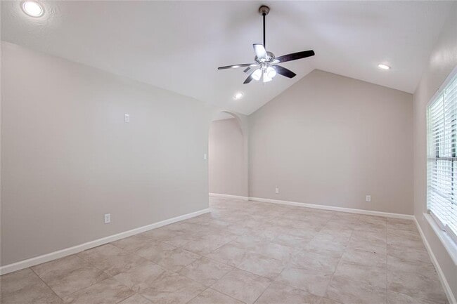 Building Photo - 227 Schooner Dr