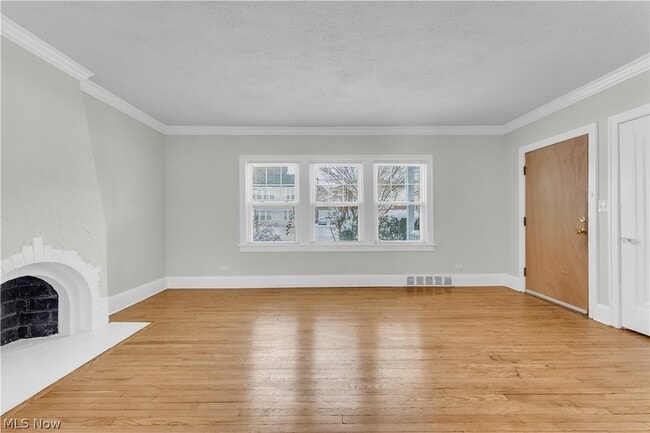 Building Photo - 3318 Milverton Rd