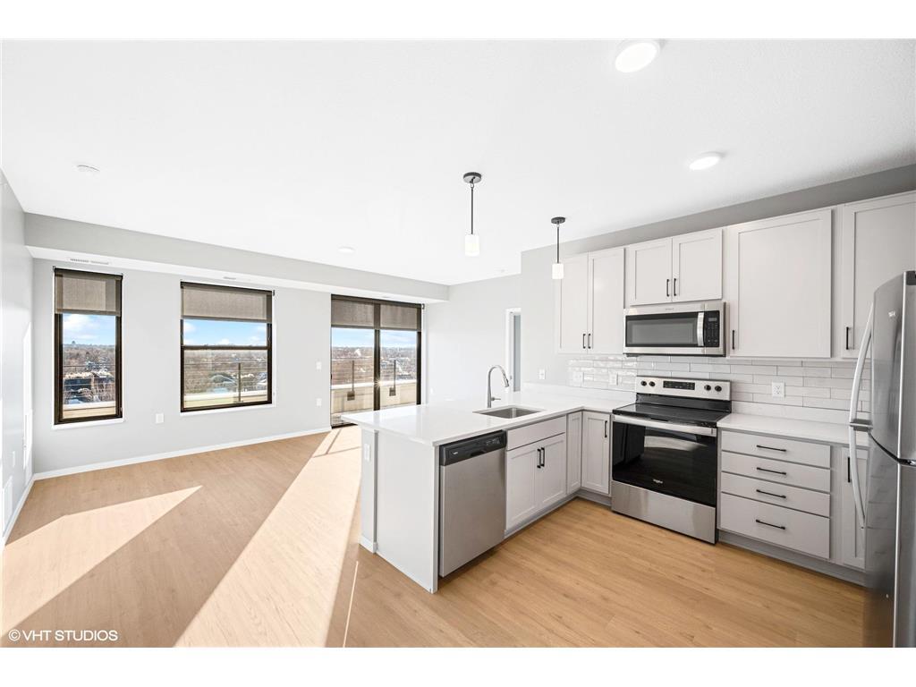 Foto principal - 500 E Lake St