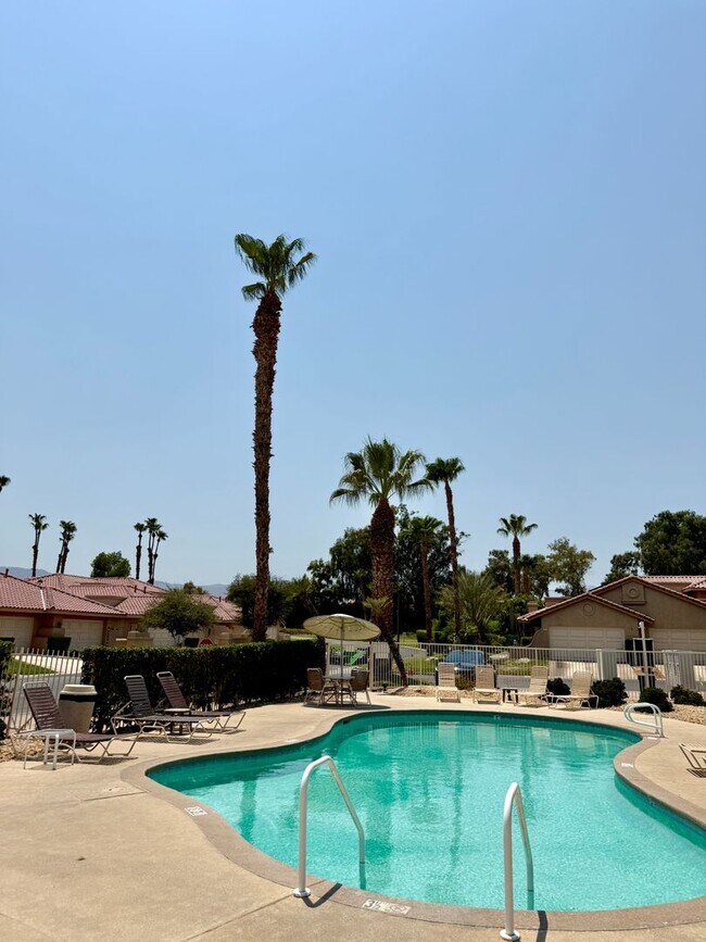 Foto del edificio - Woodhaven CC - Unfurnished 3br - Long Term