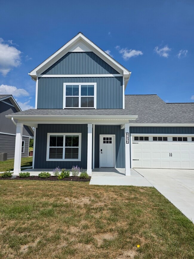 Building Photo - 8436 Oak Shade Cir