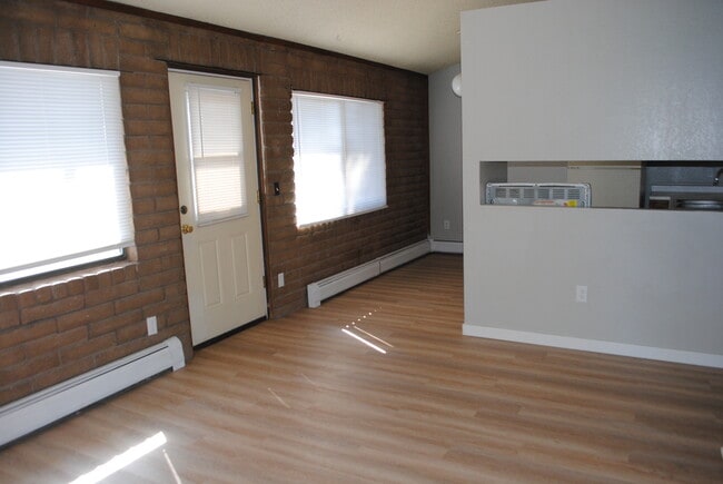 Building Photo - 1105 Santa Clara Ave