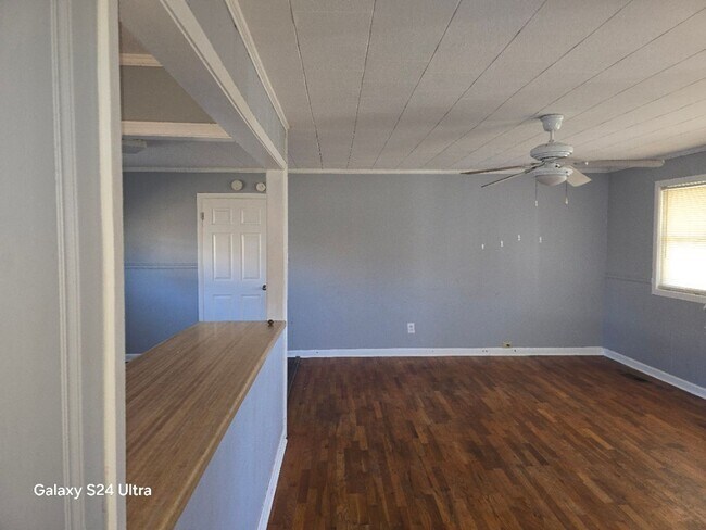 Foto del edificio - 3 Bed 2 bath home in Paragould