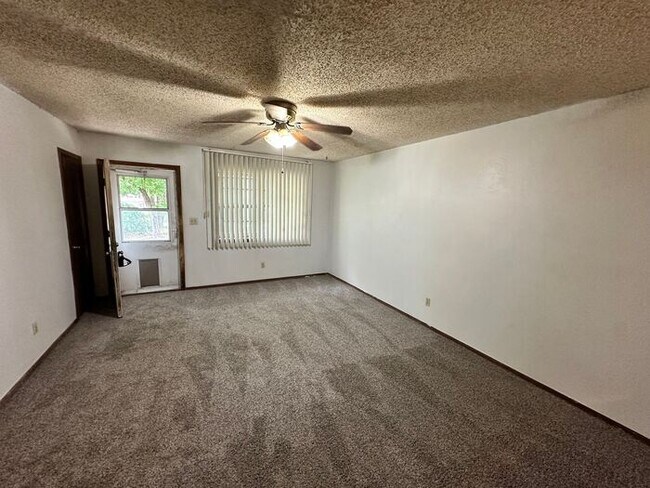Foto del edificio - Charming 2 Bed, 1 Bath Near OU Campus