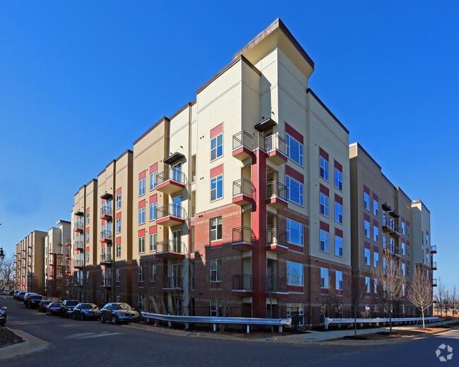 Tenth and Tusk - Tenth and Tusk Apartments