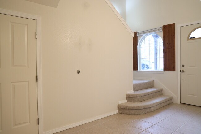 Foto del edificio - 149 Hickory Ridge Dr