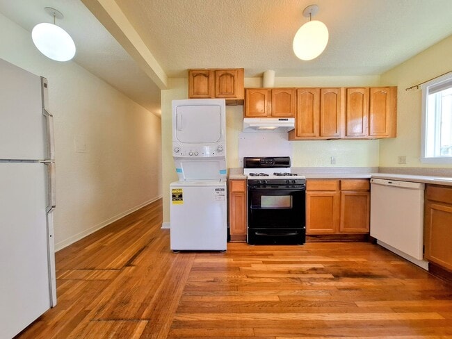 Photo - N11T88-90 Apartment