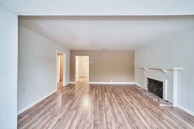 3251 Honolulu Ave