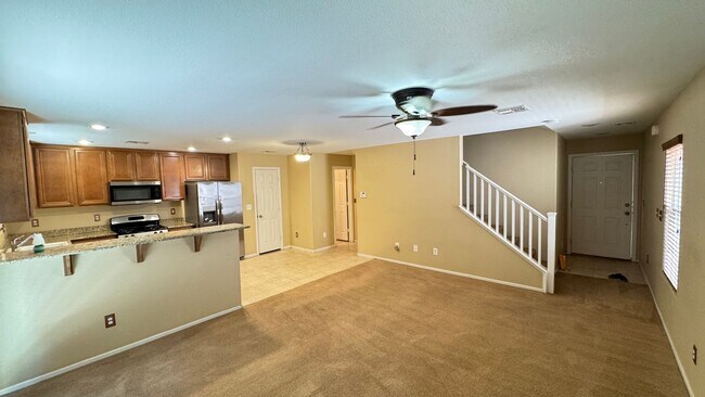 Building Photo - Wonderful Southwest 3 Bedroom Home