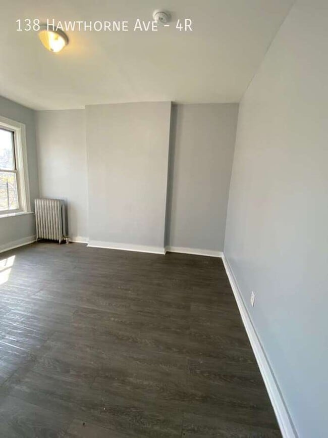 Building Photo - 138 Hawthorne Ave