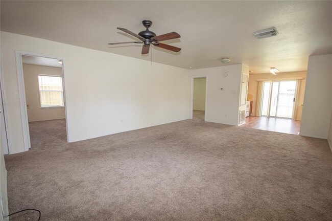Building Photo - 22827 Sugar Bear Dr