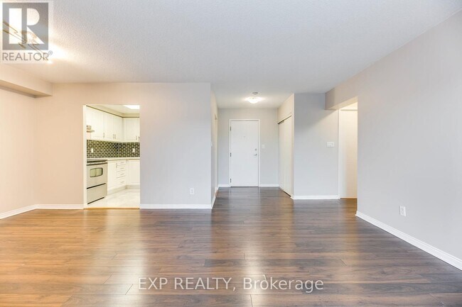 Photo du bâtiment - 135 Hillcrest Ave