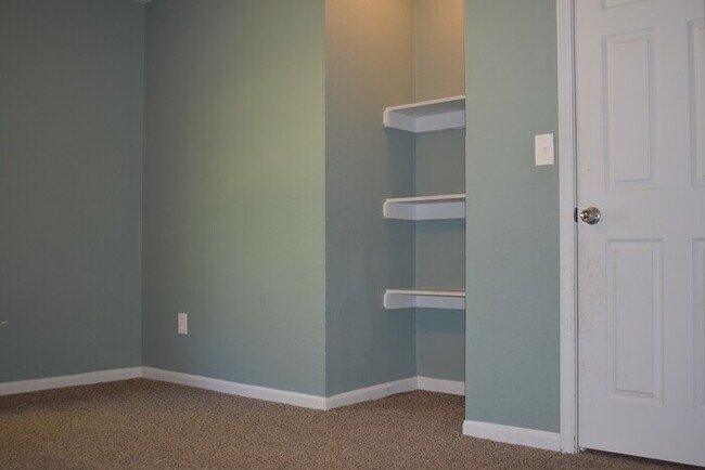 Building Photo - 3177 NW Mill Dr