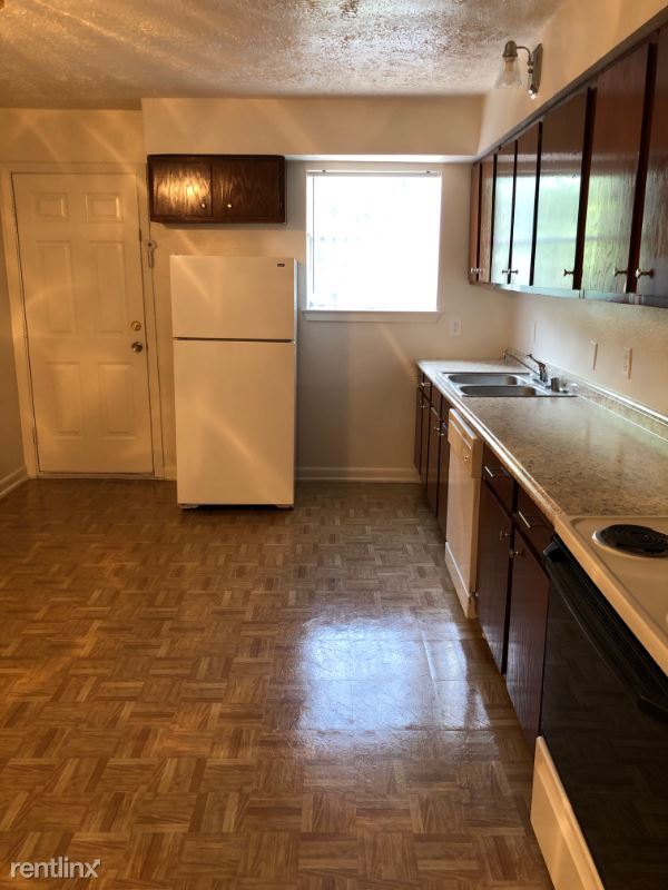 Building Photo - 2 br, 1 bath House - 2907 Red Bluff