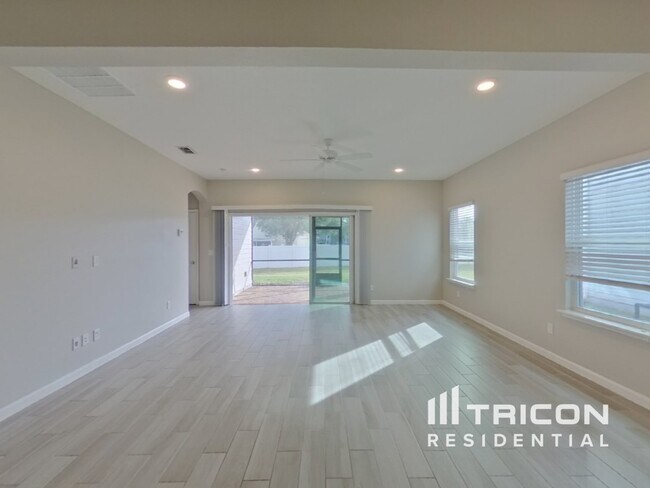 Building Photo - 9904 Melrose Creek Drive Jacksonville FL