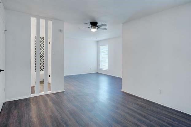 Foto del edificio - 307 Lone Oak Cir