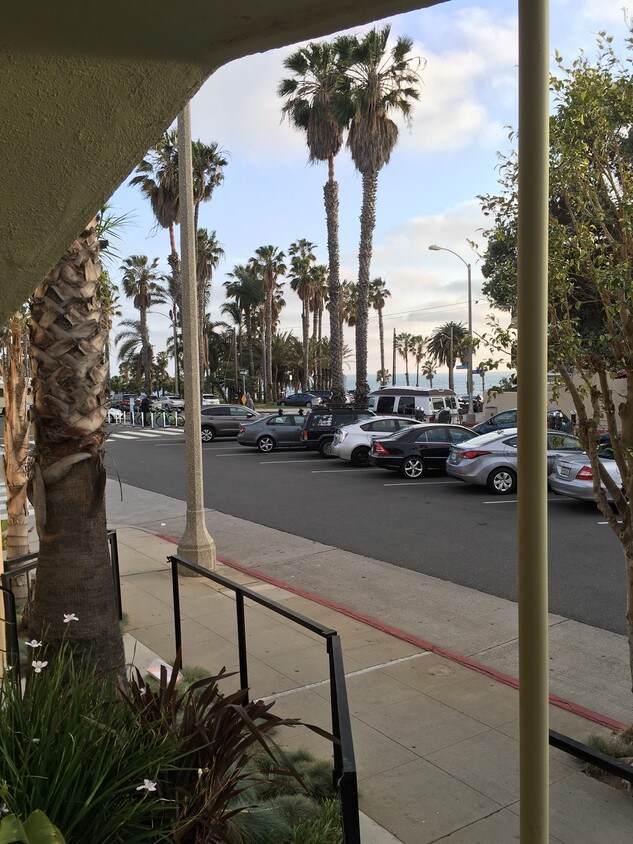 1925 Ocean Ave, Santa Monica, CA 90405 Apartments in Santa Monica, CA