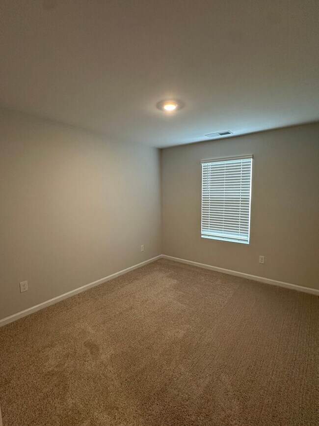 Foto del edificio - 926 Lodgepole Ln