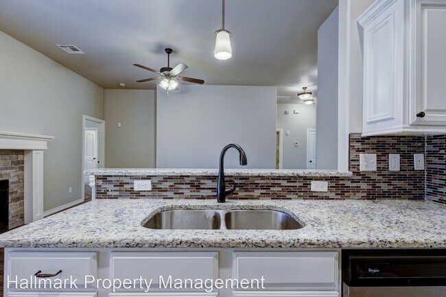 Building Photo - 3 br, 2 bath House - 8704 SW 36th Terrace