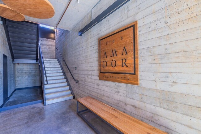 Foto del edificio - Luxury 1BD/1BA at The Amador. In-Unit Laun...