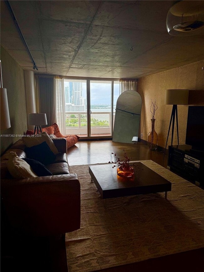 Foto del edificio - 1717 N Bayshore Dr