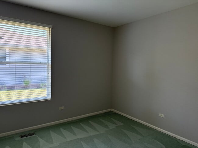 Building Photo - 12787 W Kishwaukee Ln