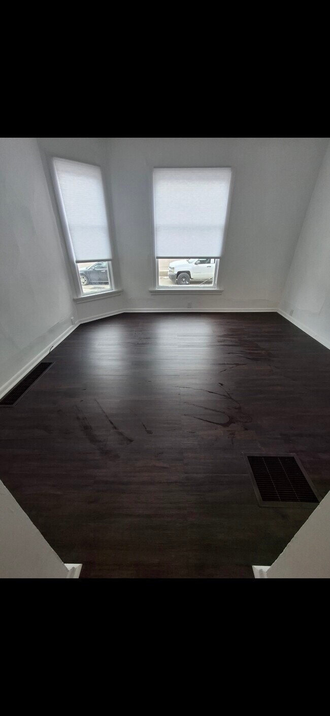 Foto del edificio - 44 Portsmouth Pl NE